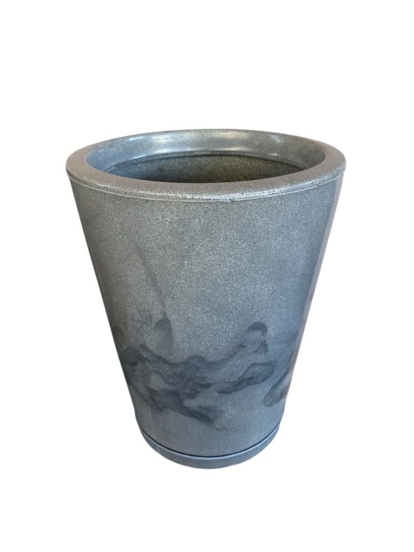 Vaso Cone Polido 30cm – Leve, Resistente e Moderno em Polietileno - Image 4