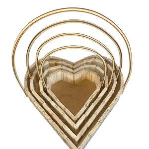 Conjunto de Cestos de Madeira Coração com Alça – Para Presentes e Decoração