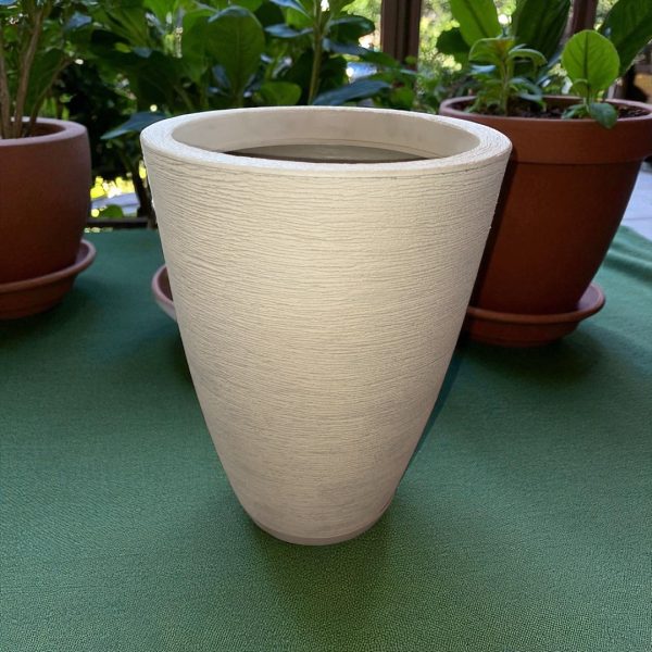 Vaso de Planta Grande em Polietileno – Design Moderno, Leve e Resistente